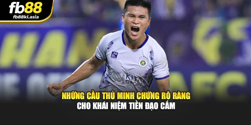 Những cầu thủ minh chứng rõ ràng cho khái niệm tiền đạo cắm